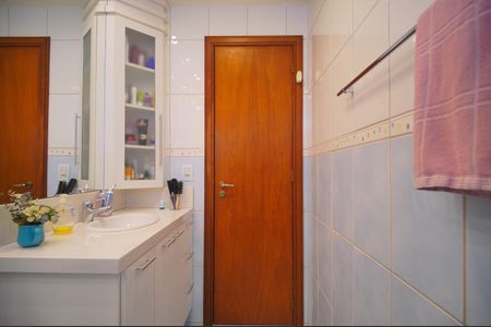 Apartamento à venda com 107m², 2 quartos e sem vagaBanheiro