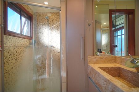 Apartamento à venda com 107m², 2 quartos e sem vagaBanheiro da Suíte