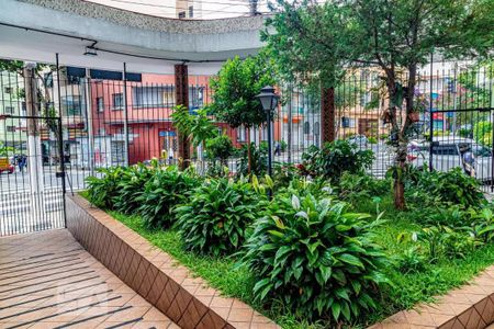 Studio à venda com 45m², 1 quarto e 1 vaga Studio à venda com 45m², 1 quarto e 1 vagaFachada