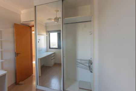 Apartamento para alugar com 82m², 3 quartos e 2 vagasQuarto 2