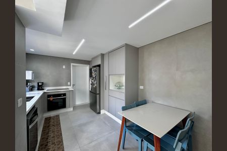 Apartamento à venda com 141m², 3 quartos e 2 vagasCozinha