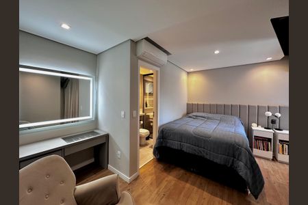 Apartamento à venda com 141m², 3 quartos e 2 vagasSuíte 1