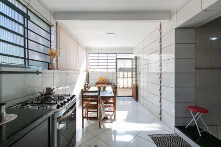 Casa à venda com 450m², 3 quartos e 3 vagasCozinha