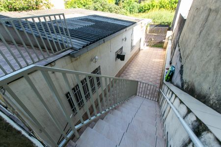 Casa à venda com 450m², 3 quartos e 3 vagasEscada - Entrada 