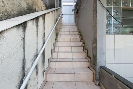 Casa à venda com 450m², 3 quartos e 3 vagasEscada - Entrada 