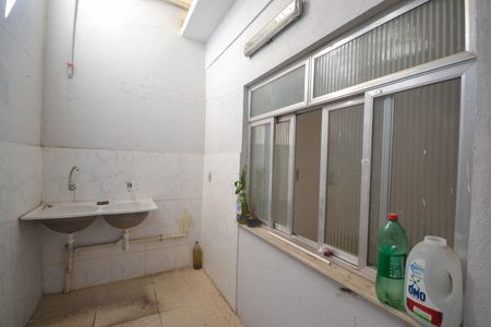 Apartamento para alugar com 80m², 2 quartos e sem vaga Apartamento para alugar com 80m², 2 quartos e sem vagaÁrea de Serviço