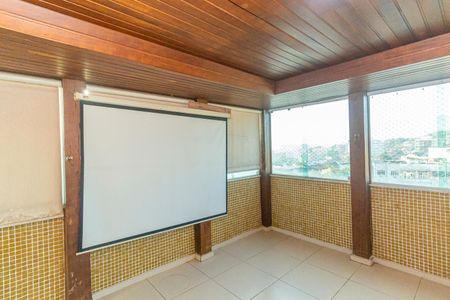 Apartamento para alugar com 450m², 4 quartos e 2 vagas Apartamento para alugar com 450m², 4 quartos e 2 vagasTerraço