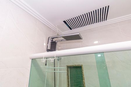 Apartamento para alugar com 450m², 4 quartos e 2 vagas Apartamento para alugar com 450m², 4 quartos e 2 vagasBanheiro da Suíte