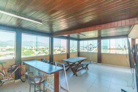 Apartamento para alugar com 450m², 4 quartos e 2 vagas Apartamento para alugar com 450m², 4 quartos e 2 vagasTerraço
