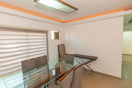 Apartamento para alugar com 450m², 4 quartos e 2 vagas Apartamento para alugar com 450m², 4 quartos e 2 vagasSala de Jantar