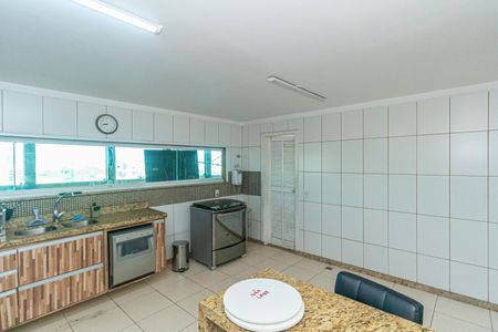 Apartamento para alugar com 450m², 4 quartos e 2 vagas Apartamento para alugar com 450m², 4 quartos e 2 vagasCozinha