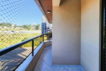 Apartamento à venda com 101m², 3 quartos e 2 vagasVaranda do Quarto 2