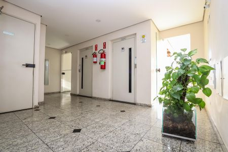 Apartamento à venda com 64m², 2 quartos e 1 vaga Apartamento à venda com 64m², 2 quartos e 1 vagaÁrea comum