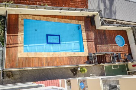 Apartamento à venda com 64m², 2 quartos e 1 vaga Apartamento à venda com 64m², 2 quartos e 1 vagaÁrea comum - Piscina