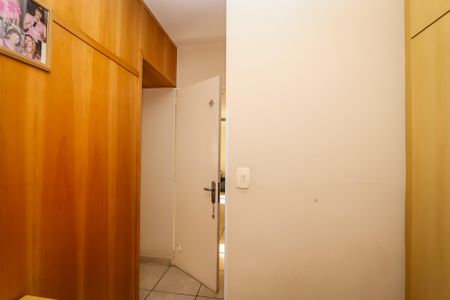 Apartamento à venda com 64m², 2 quartos e 1 vaga Apartamento à venda com 64m², 2 quartos e 1 vagaCloset da Suíte