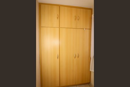 Apartamento à venda com 64m², 2 quartos e 1 vaga Apartamento à venda com 64m², 2 quartos e 1 vagaCloset da Suíte