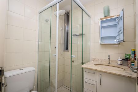 Apartamento à venda com 64m², 2 quartos e 1 vaga Apartamento à venda com 64m², 2 quartos e 1 vagaBanheiro da Suíte