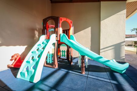 Apartamento à venda com 64m², 2 quartos e 1 vaga Apartamento à venda com 64m², 2 quartos e 1 vagaÁrea comum - Playground