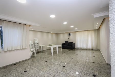 Apartamento à venda com 64m², 2 quartos e 1 vaga Apartamento à venda com 64m², 2 quartos e 1 vagaÁrea comum - Salão de festas