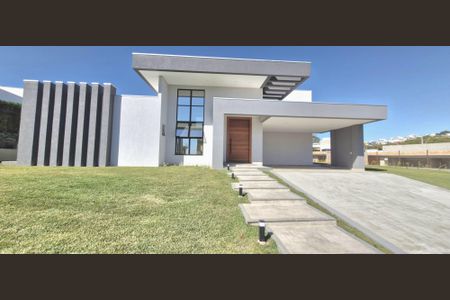 Casa de condomínio à venda com 280m², 4 quartos e 4 vagasFachada casa