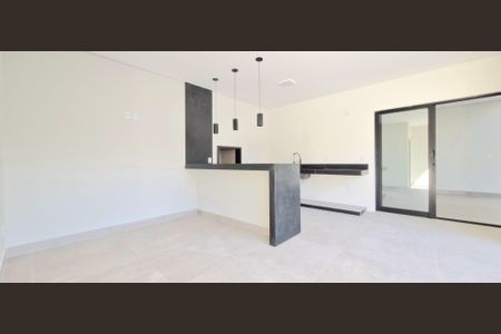 Casa de condomínio à venda com 280m², 4 quartos e 4 vagasÁrea comum - Churrasqueira