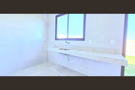 Casa de condomínio à venda com 280m², 4 quartos e 4 vagasÁrea de serviço