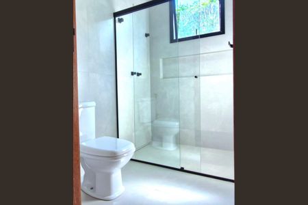 Casa de condomínio à venda com 280m², 4 quartos e 4 vagasBanheiro da Suíte 1