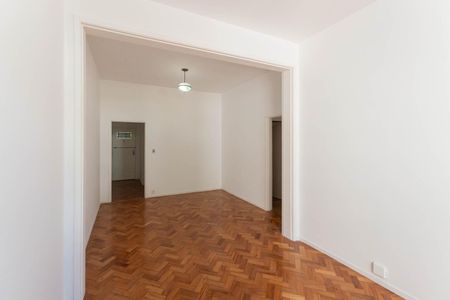 Apartamento à venda com 130m², 2 quartos e 1 vagaSala