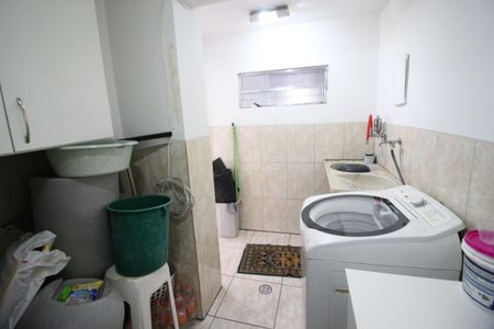 Casa à venda com 120m², 3 quartos e 2 vagasÁrea de Serviço 2