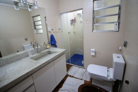 Casa à venda com 120m², 3 quartos e 2 vagasBanheiro