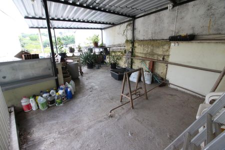 Casa à venda com 120m², 3 quartos e 2 vagasÁrea de Serviço 1