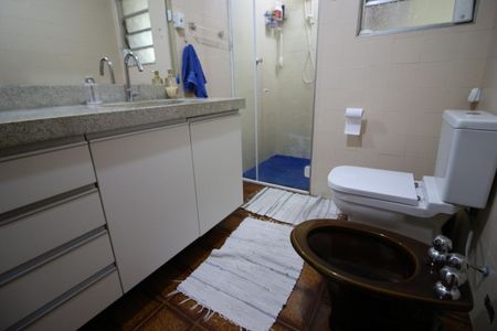 Casa à venda com 120m², 3 quartos e 2 vagasBanheiro