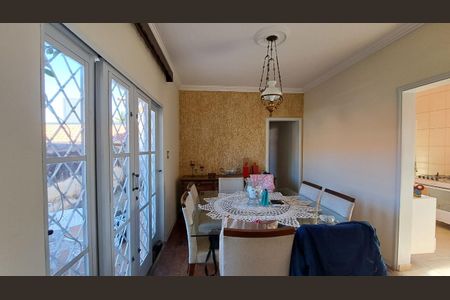 Casa à venda com 186m², 3 quartos e 2 vagas