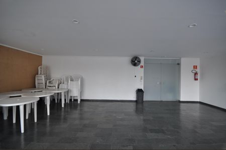 Apartamento à venda com 58m², 2 quartos e 1 vagaÁrea comum - Salão de festas