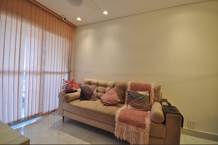 Apartamento à venda com 58m², 2 quartos e 1 vagaSala