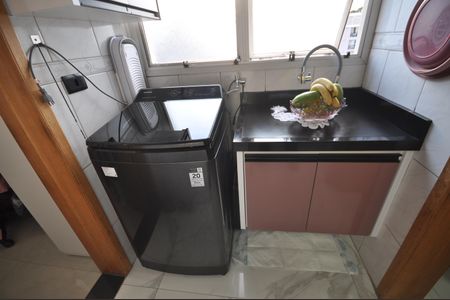 Apartamento à venda com 58m², 2 quartos e 1 vagaÁrea de serviço