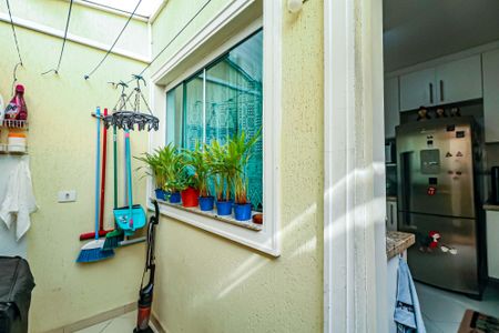 Casa à venda com 64m², 2 quartos e 2 vagasQuintal