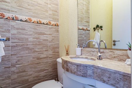 Casa à venda com 64m², 2 quartos e 2 vagasLavabo