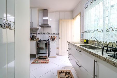 Casa à venda com 64m², 2 quartos e 2 vagasCozinha
