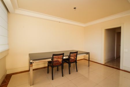 Apartamento à venda com 200m², 3 quartos e 3 vagasSala de Jantar