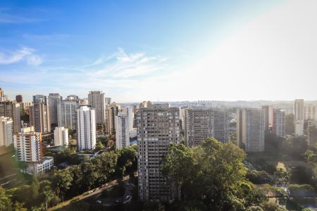 Apartamento à venda com 200m², 3 quartos e 3 vagasVista