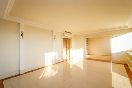 Apartamento à venda com 200m², 3 quartos e 3 vagasSala