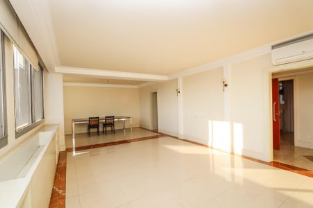 Apartamento à venda com 200m², 3 quartos e 3 vagasSala