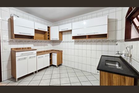 Casa à venda com 100m², 3 quartos e 1 vaga Casa à venda com 100m², 3 quartos e 1 vagaCozinha