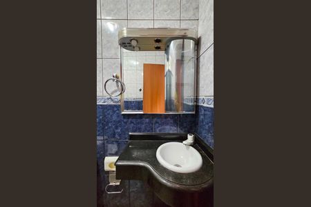 Casa à venda com 100m², 3 quartos e 1 vaga Casa à venda com 100m², 3 quartos e 1 vagaBanheiro de Serviço