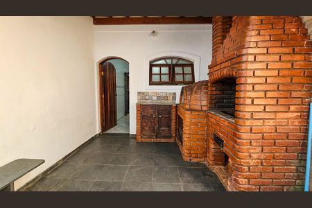 Casa à venda com 100m², 3 quartos e 1 vaga Casa à venda com 100m², 3 quartos e 1 vagaChurrasqueira