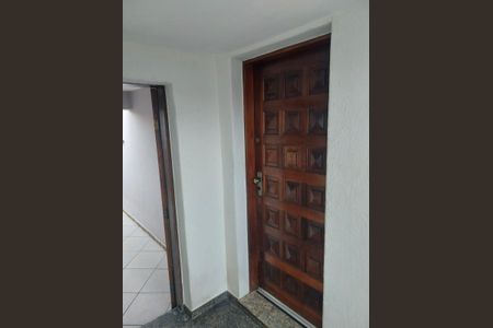 Casa à venda com 176m², 2 quartos e 3 vagas Casa à venda com 176m², 2 quartos e 3 vagasEntrada