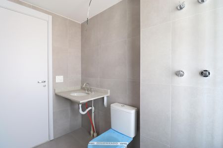 Apartamento à venda com 396m², 4 quartos e 4 vagasBanheiro da Suíte 2