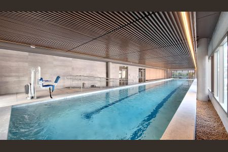 Apartamento à venda com 396m², 4 quartos e 4 vagas Apartamento à venda com 396m², 4 quartos e 4 vagasÁrea comum - Piscina