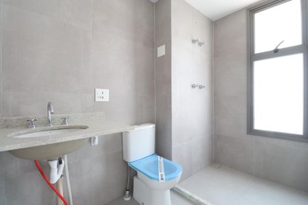 Apartamento à venda com 396m², 4 quartos e 4 vagasBanheiro da Suíte 4